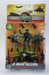 COLECIONISMO (26) - CARTELA LACRADA com fita adesiva sem vestígios de rompimento - THE CORPS COMMANDO FORCE, com três (03) BONECOS e uma (01) MOTOCICLETA, com acessórios. Fabricados pela LANARD. A cartela mede aprox. 30,5 cm de altura.