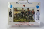 COLECIONISMO MILITAR - MILITARES BATALHA DE WATERLOO (NAPOLEONIC WARS). Na caixa são 16 figuras plásticas da Artilharia Inglesa- Escala 1/32 na Caixa original. A Batalha de Waterloo foi um confronto militar ocorrido a 18 de Junho de 1815 perto de Waterloo, na atual Bélgica (então parte integrante do Reino Unido dos Países Baixos). Um exército do Primeiro Império Francês, sob o comando do Imperador Napoleão (72 000 homens), foi derrotado pelos exércitos da Sétima Coligação que incluíam uma força britânica liderada pelo Duque de Wellington, e uma força prussiana comandada por Gebhard Leberecht von Blücher (118 000 homens). Este confronto marcou o fim dos Cem Dias e foi a última batalha de Napoleão; a sua derrota terminou com o seu governo como Imperador.