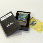 MEMORABILIA FUMAGEIRA - ISQUEIRO ZIPPO RALLY CAR - Na caixa original. NOVO - nunca utilizado.