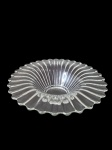 Centro de mesa / fruteira em grosso cristal incolor. Med.: 33 cm de diâm. X 9 cm de altura