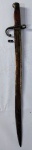 Antiga baioneta Militar original, marca "Mauser 1908" "VERGUEIRO", possui inscrições na lâmina "3B.I. e "P.M.", medindo 56cm de comprimento, empunhadura em madeira e metal, não possui a bainha. Essa peça faz parte de uma antiga coleção de um ferreiro das forças armadas, não deixe de ver os outros lotes.