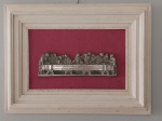 Antigo quadro representando Santa Ceia em metal trabalhado com belíssimos detalhes. Peça acompanha moldura. Peça estimada da década de 60. Dimensões aproximadas: externo comprimento de 52,5 cms x altura de 39,5 cms. Peça em otimo estado sem bicados ou trincas.