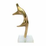 Antiga estatueta "Dorso" em bronze polido estilo contemporâneo com base em acrílico translúcido. Exemplar em excelente estado de conservação.Dimensão: 23 cm de altura. Base 9 cm x 9 cm.