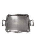 FRACALANZA - Antiga bandeja em metal cinzelado, banhado à prata, decorada com laçarote na borda e nas alças. Presença de sinais de uso. Dimensões: 41 cm x 64 cm / 4 kg.