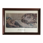MICHELANGELO - Bela e grandiosa reprodução " La creazione di adamo " emoldurada e com vidro de proteção . Pequenas manchas do tempo.  Dimensões : 95 cm x 135 cm. Retirada somente por transportadoras.