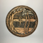 Belo prato em cerâmica com imagem de  ave ao centro.  Dimensões: 22 cm.