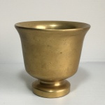 Antigo almofariz em bronze maciço. Dimensões: 9 cm x 10 cm / 0,900 kg.