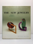 THE NEW JEWELRY - Trends + Traditions - Livro no idioma inglês com 216 páginas, 262 ilustrações, 129 à cores. Publicado pela editora Thames and Hudson.