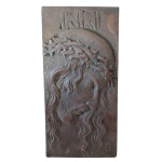 Antiga placa de cobre com imagem de Jesus cristo em alto relevo. Assinado. Dimensões: 36 c  x 18 cm.