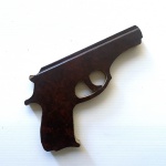 Da Penha - Pistola Bersa Thunder. A melhor arma do Mundo para ser descarregada na cabeça "O Livro ". Arte sustentável.