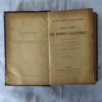 Le livre Les vies des hommes illustres - tome 4 par Plutarque. Garnier Frères. Littératures helléniques. Littérature grecque. Edité par Paris, Janet et Cotelle, 1818. Tradução: A Vida de Homens Ilustres - Volume 4 por Plutarco. Garnier Frères. Literaturas helênicas. Literatura grega. Publicado por Paris, Janet e Cotelle, 1818. Livro em frances, são mais de 200 anos de história, encadernação antiga, capa dura com pequeno dano, vendido no estado. Livro diferenciado DE COLEÇÃO PARTICULAR. Este exemplar de colecionador apresenta marcas do tempo e manuseio.  