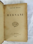 Le livre "Hernani" Victor Hugo, J. Hetzel - Libraire Éditeurs. 18 Rue Jacob, 18 Paris. EDITORA LITERÁRIA E ARTÍSTICA. 1906. Tradutor: O livro "Hernani" de Victor Hugo, J. Hetzel - Editora Livreira. Rua Jacob, 18, 18 Paris. EDITORA LITERÁRIA E ARTÍSTICA. 1906. Literaturas das línguas românicas. Literatura francesa. Livro em frances com mais de 115 anos de existência, encadernação antiga, capa dura com pequeno dano, vendido no estado. Livro diferenciado DE COLEÇÃO PARTICULAR. Este exemplar de colecionador apresenta marcas do tempo e manuseio.