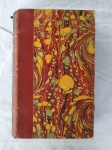 Le livre des Mille nuits et une nuit Tome IV - Paris 1908 - Librairie Charpentier et Frasquelle - Èugene Frasquelle, Èditeur. Tradução: O livro das Mil e uma Noite Volume IV - Paris 1908 - Librairie Charpentier et Frasquelle - Èugene Frasquelle, Editor. Livro em frances raro com 115 anos de existência, encadernação antiga, capa dura com ruptura na lombada, vendido no estado. Livro Frances diferenciado DE COLEÇÃO PARTICULAR. Este exemplar de colecionador apresenta marcas do tempo e manuseio. Livro raro e importante para restauro devido seu estado.