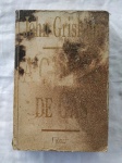 "Livro ""A Câmara de Gás""  Autor John Grisham,ROCCO Ano 1995. Tenho direito a uma nova oportunidade?Um thriller tenso que leva a uma profunda reflexão sobre justiça e perdão.Adam Hall está há apenas um ano em um dos bufês mais prestigiados de Chicago quando se oferece para defender o caso mais difícil que a filial já viu. Seu futuro cliente não quer Adam ou seu bufê. Você é um racista aberto e impenitente, com uma história cheia de violência. Ele está no corredor da morte pelo assassinato de duas crianças judias em um ataque horrível em 1967.Por que você quer que um advogado novato como Adam defina isso? E por que Adam iria querer tão desesperadamente assumir este caso? A resposta está no passado, em um segredo que foi enterrado por vinte anos na desrazão de outro tempo. Autor com milhares de fãs, John Grisham. Seus trihllers são fantásticos. Suspense, negócios perigosos, ligações comprometedoras, enfim, a exposição da difícil arte de permanecer na ética e honestidade numa sociedade deturpada pela sede de poder.Incita pertinentes reflexões. Livro usado em bom estado de conservação e leitura. / capa e contracapa com pequenos sinais de uso e manuseio, no estado veja foto, bom aspecto. / corte levemente amarelado pequenas manchas. "