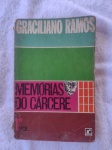Livro Memória do Cárcere, Graciliano Ramos - 1º volume, Editora Record. Ano 1979, 373 páginas. Livro possuí oxidações , bordas laterais amareladas pelo tempo.