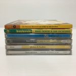 Parte de coleção com seis CDs de Choro. Poucos sinais de uso.