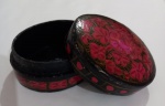 Porta joias indiano,  produto importado, em papel mache,  todo artesanal,  formato oval  Dimensões: 4 cm x 8 cm X 6,5 cm.