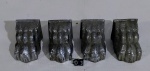 Magnifico conjunto de quatros pés para móvel, em metal cromado em formato de patas de leão, medindo 7 x 14 cm.