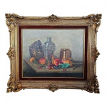Quadro - OST representando natureza morta, acie com bela moldura com patina em ouro velho. Med. 76x91cm