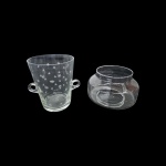 Geleira em cristal com lapidação estrela e um vaso em vidro com lapidação ramagem, med. Alt. 15 x 12cm diam. e Alt. 15cm x 11cm