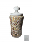Antigo potiche toucador europeu, anos 50 em porcelana ricamente policromada, realçada a ouro com decoração floral, Med. Alt. 25cm, diam. 12cm