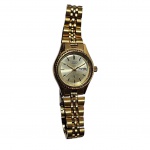 Relógio feminino CITIZEN Quartz, pulseira e caixa em dourado, marcador em barra. Funcionamento desconhecido.