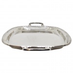 SOPPIL - BANDEJA EM METAL ESPESSURADO A PRATA. Medidas: Largura 23cm e Comprimento 39cm.Obs Em perfeito estado de conservação