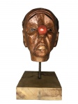 SILAS VILELA - ESCULTURA EM MADEIRA ESCULPIDA ARTESANALMENTE  E FERRO Medidas: 20cm x  40cm.