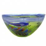 Bowl em vidro com detalhes coloridos  Medidas: Altura 18cm e Diâmetro 32cm.