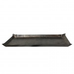 ETHNIX - Travessa em metal. Medidas: Altura 2cm, Largura 14cm e Comprimento 27cm.