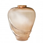 ETHNIX- Vaso em vidro na tonalidade salmão. Medidas: Altura 37cm e Diâmetro 21cm.