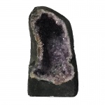 PEDRA EM CAPELA DE DRUSA BRUTA. Medidas: Altura 21cm, Largura 11cm e Comprimento 12cm.