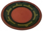 Centro de mesa em cerâmica, com pintura artesanal. Obs: Com mínimo bicado na borda. Medidas: 7 cm de altura e 29 cm de diâmetro.