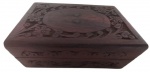 ETNA - Caixinha em madeira nobre, entalhada manualmente em tema floral. Medidas: 6 cm de altura, 10 cm de largura e 15 cm de comprimento.