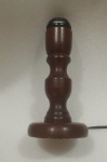 Antigo abajurzinho em imbuia maciça de quarto de criança com soquete e fiação originais.  Diâmetro das base 9cm   Alt.16cm     1960
