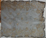 Véu para igreja, bordado com fios de palhinha original. Medidas: 150 x 50 cm.