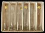 IMPERIAL - Lote com 6 copos para vodca em cristal, com lapidação em baixo relevo em tema de folhas. Medidas: 13 cm de altura e 3 cm de diâmetro.