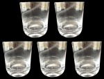STRAUSS - Lote com 5 copos para whisky em cristal. Medidas: 10 cm de altura e 9 cm de diâmetro.