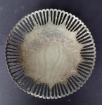 Salva de metal 13 cm com desgaste do tempo