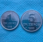 2 Moedas 1 e 5 Cruzeiros Alimentos para o Mundo Açúcar e Café Flor de Cunho