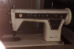 Máquina de costura SEM GABINETE marca Singer modelo Ponto de Ouro NÃO TESTADA VER FOTOS SEM GARANTIA