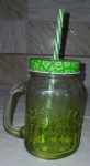 CANECA DE VIDRO COM TAMPA E CANUDO CIRCUITO DAS ESTAÇÕES 2019 VERDE VER FOTO SEM GARANTIA MARCAS TEMPO E GUARDADO. NUNCA USADA.