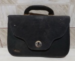 BOLSA MAGNATA 28X20 APROX. FECHO RUIM VER FOTOS DESGASTES TEMPO, DE GUARDADA E DE USO SEM GARANTIA