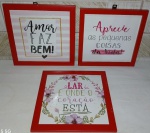 3 QUADROS DECORATIVOS DESGASTES TEMPO E USO VER FOTOS SEM GARANTIA 22X22 E 21X21 APROX.