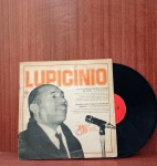 Disco de Vinil com marcas do tempo.
