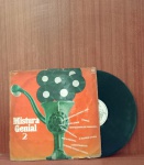 Disco de Vinil com marcas do tempo.