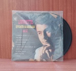Disco de Vinil com marcas do tempo.