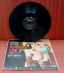 Disco de Vinil com marcas do tempo.
