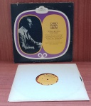 Disco de Vinil com marcas do tempo.