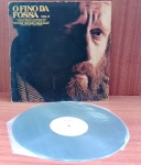 Disco de Vinil com marcas do tempo.